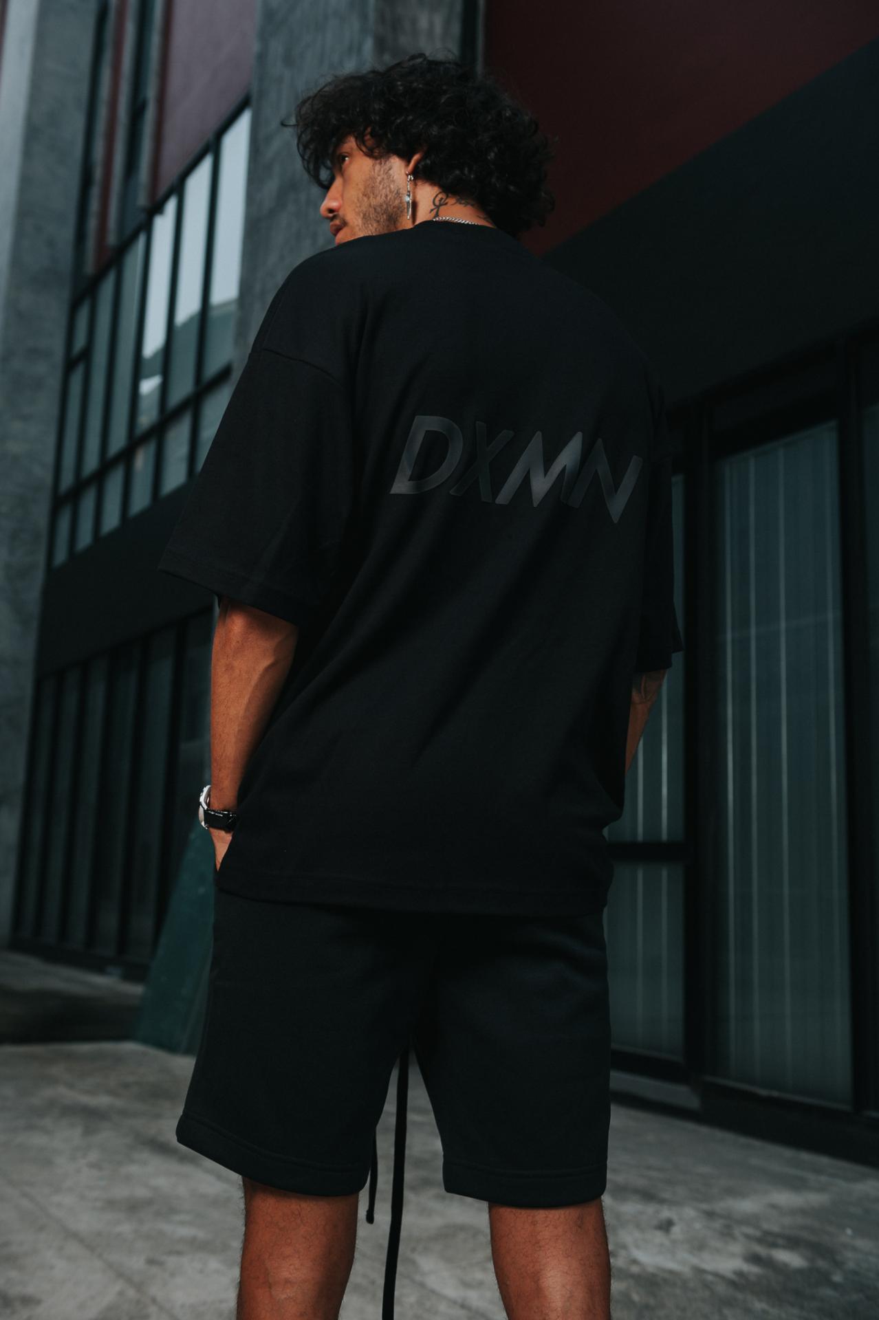ALL BLACK Oversized Tee 7