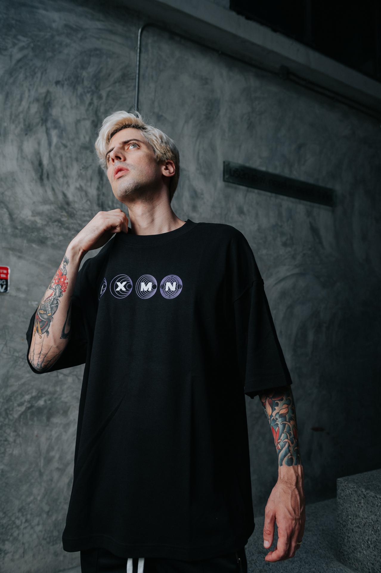 Portal of time Oversized Tee (Black) 6